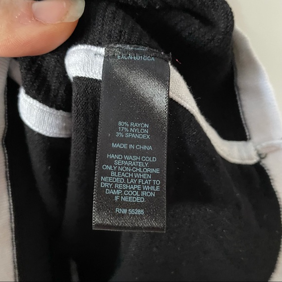 Express 2000s style tank top black with contrast stitching - Picture 3 of 4